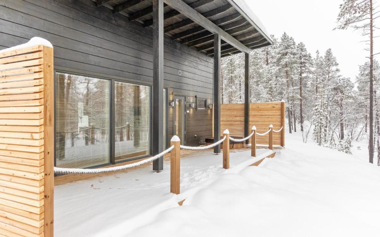 Villa Paadari Enare Exteriör bild